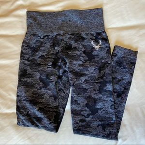 Bucked Up Black Camo Seamless Legging